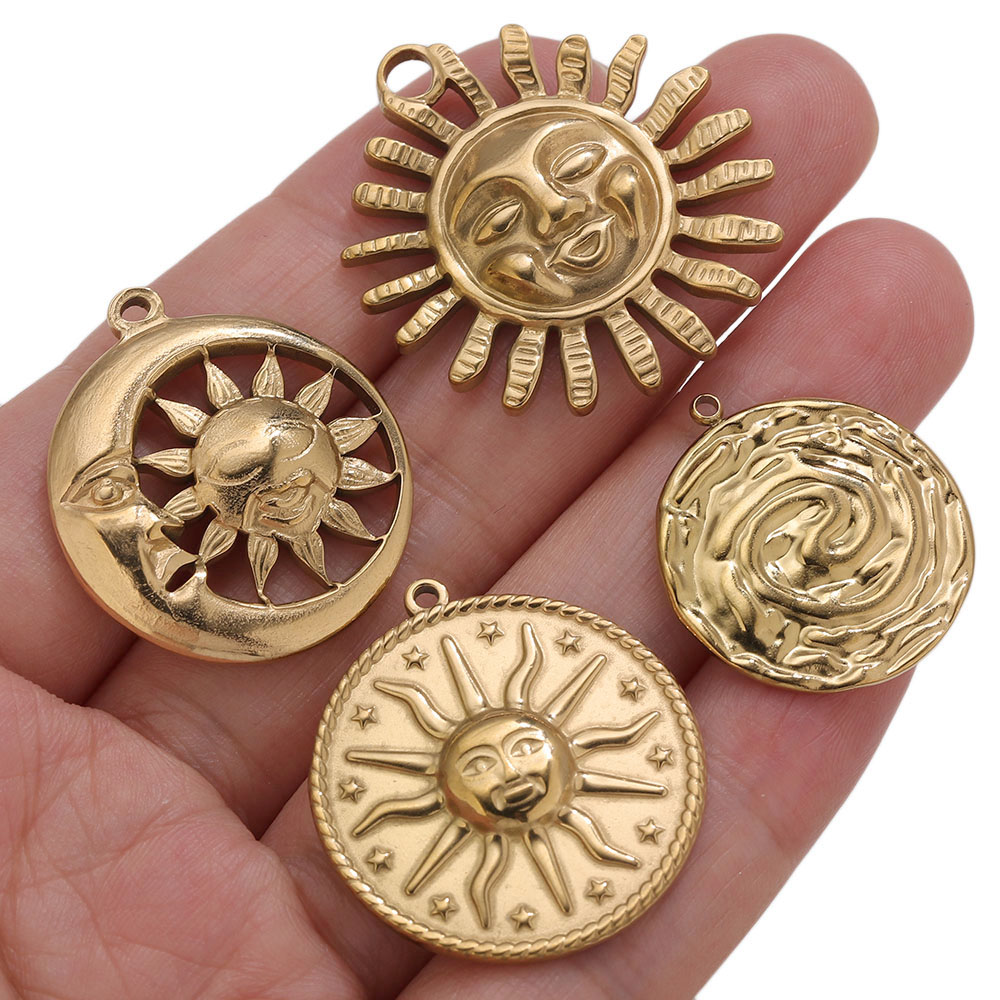 5 Stück PVD-Gold-Anhänger aus  – Embroidery Charm Bewertung und Preis
