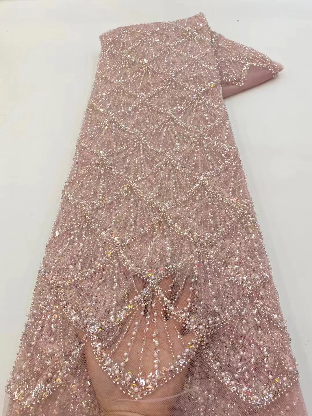Afrikanischer Tüll-Spitzenstof – Embroidery Net Fabric Bewertung und Preis