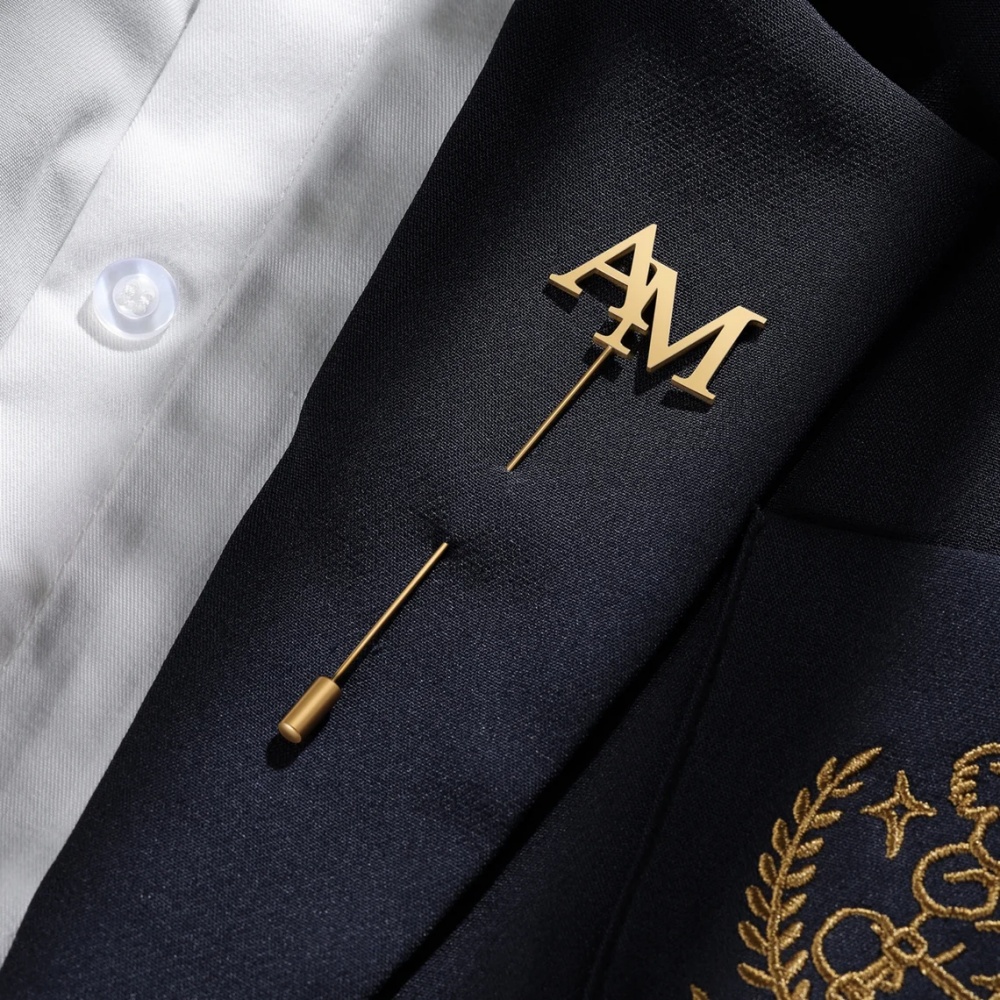 Personalisierte Brosche mit In – Embroidery Names Bewertung und Preis