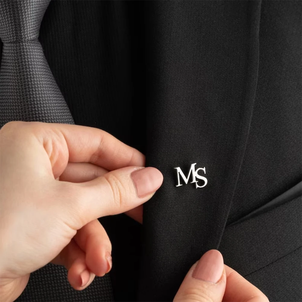 Benutzerdefinierte Initialen-B – Embroidery Names Bewertung und Preis