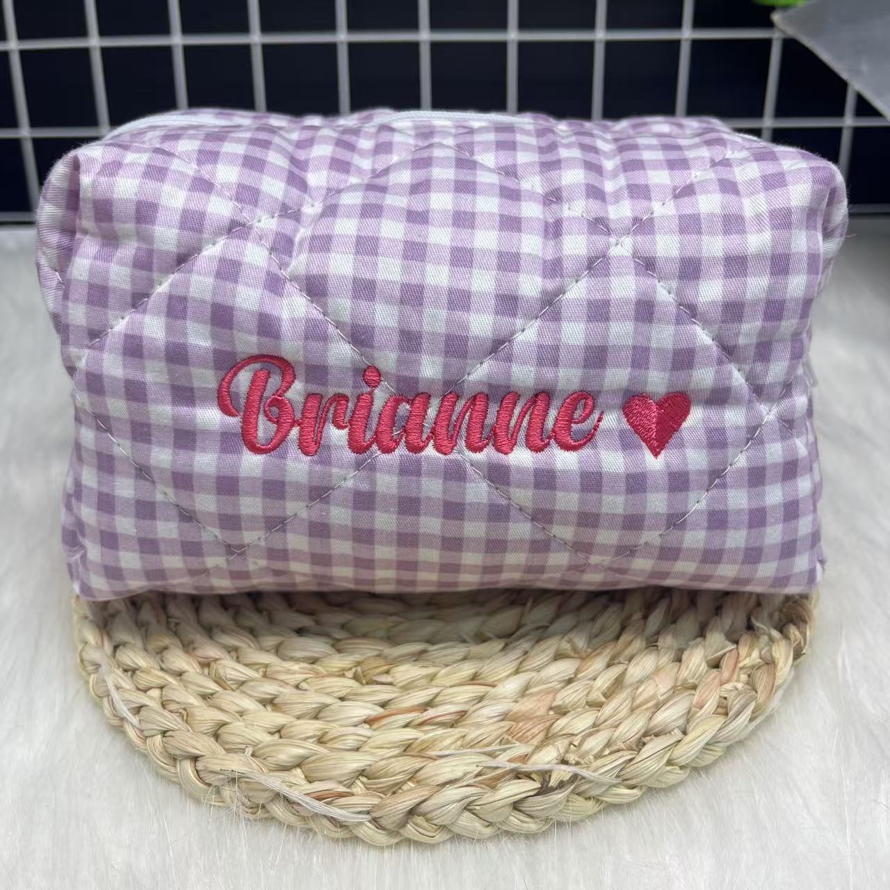 Gestreifte Kosmetiktasche mit  – Embroidery Names Bewertung und Preis